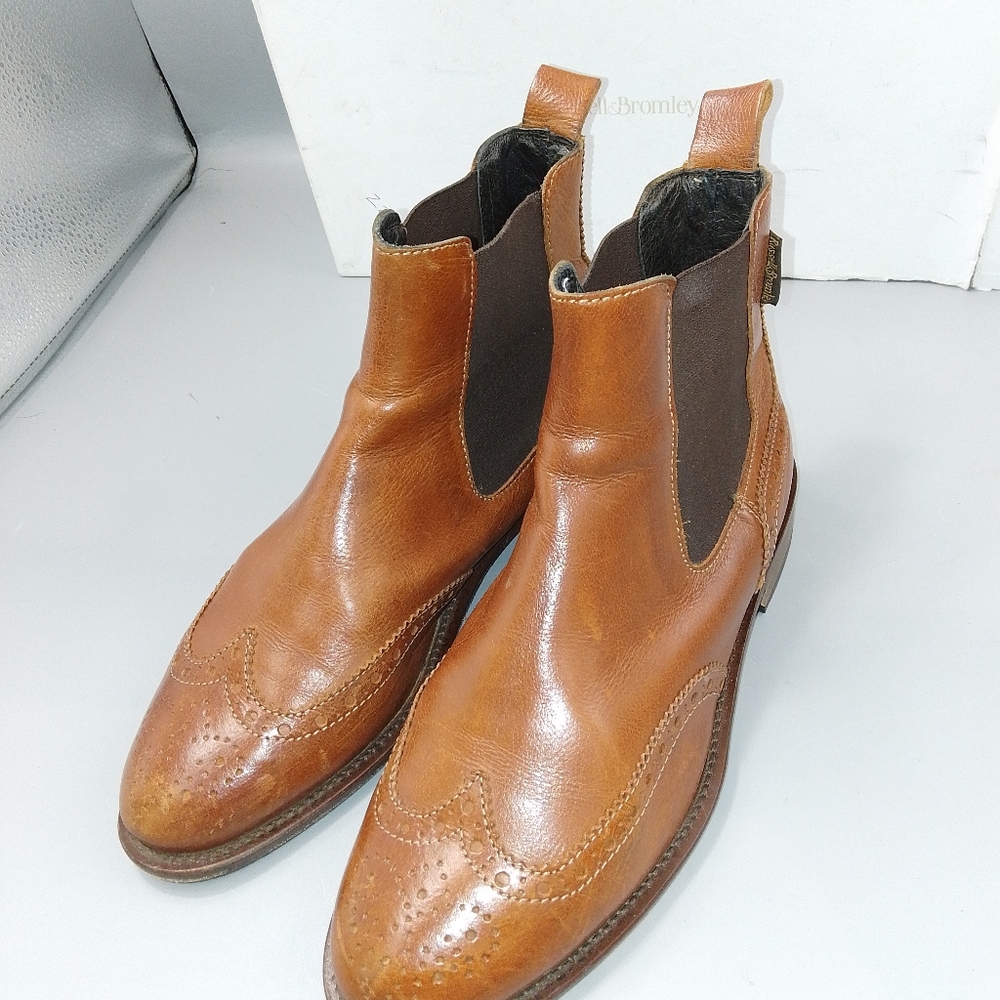 Size UK 3.5 EU 36.5 Russell & Bromley 'Cadogan' Brown Tan Brogue Chelsea Boots - Picture 4 of 9